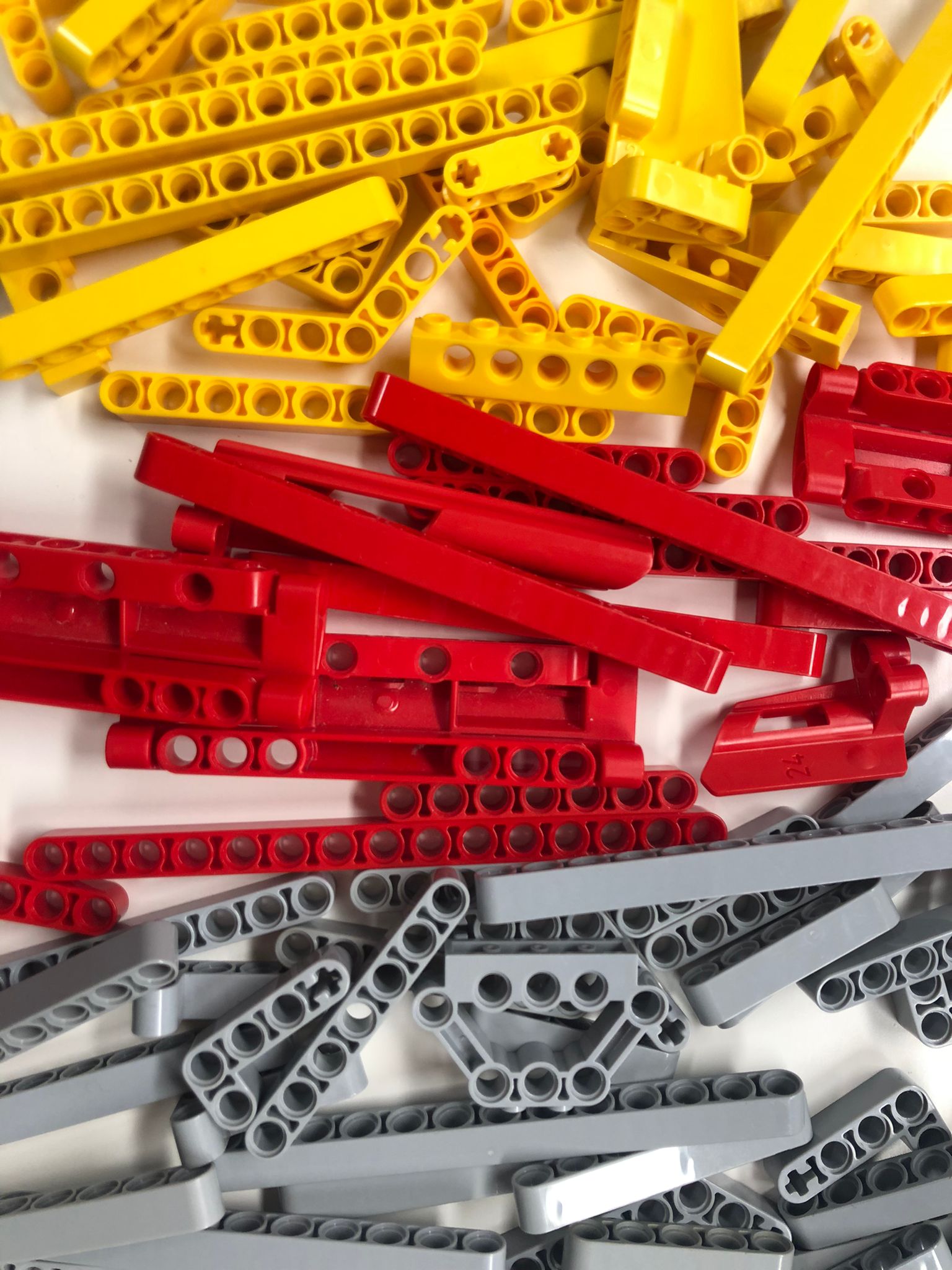 LEGO sfuso diviso per forma e colore